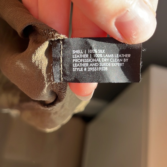 Club Monaco silk and leather top, medium - Picture 5 of 6